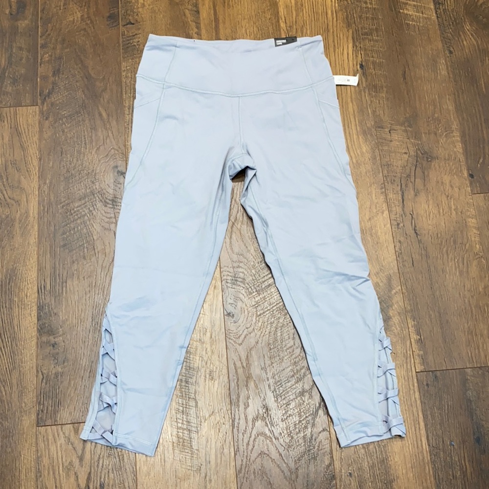 Medium Victoria’s Secret Sport Capri